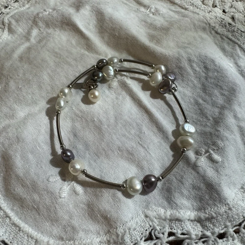 Vantel Pearls White & Silver Wrap‎ Bracelet.